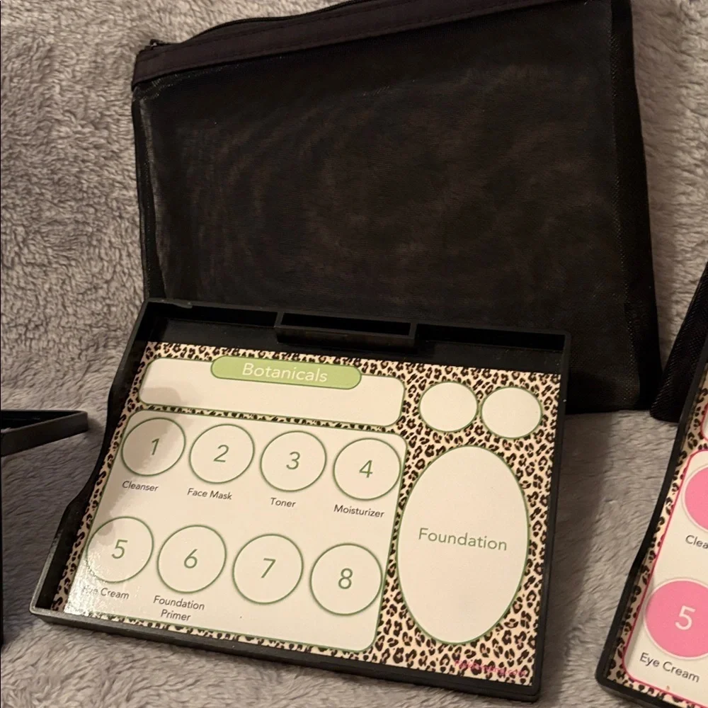 Mary Kay makeup 2 mirrors, 4 cards, 2 trays, 2 mesh pouches